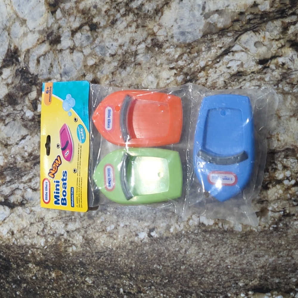 Little Tikes Mini Boats